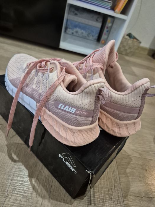 Дамски маратонки Flair