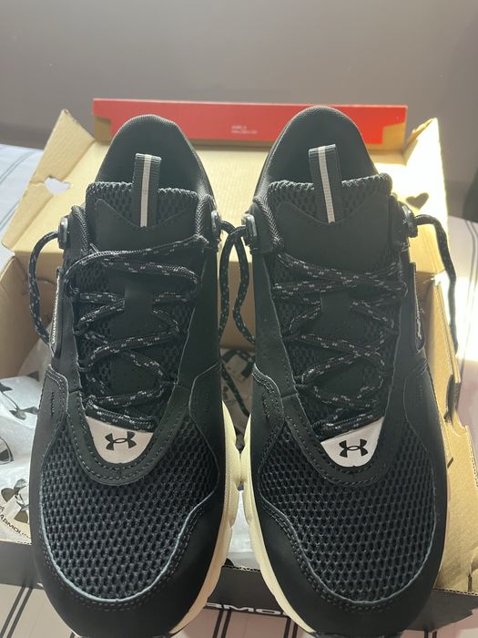 Under Armor маратонки