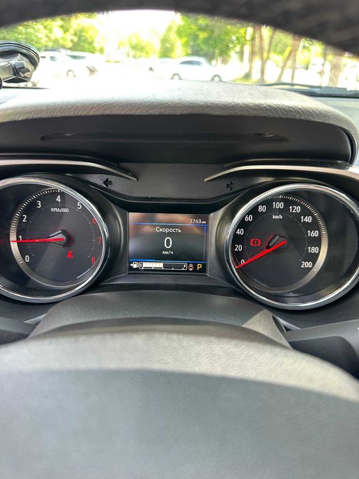 Tracker sotiladi. Продается своя машина Tracker 2 Premier