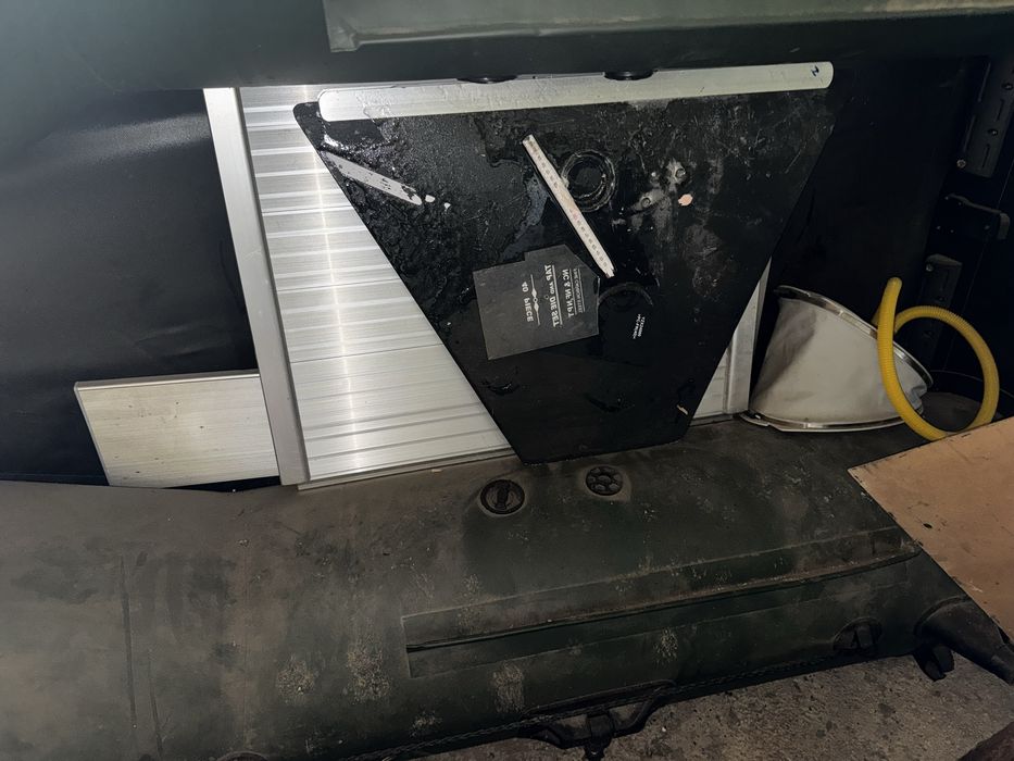 Barca cu motor electric 12V