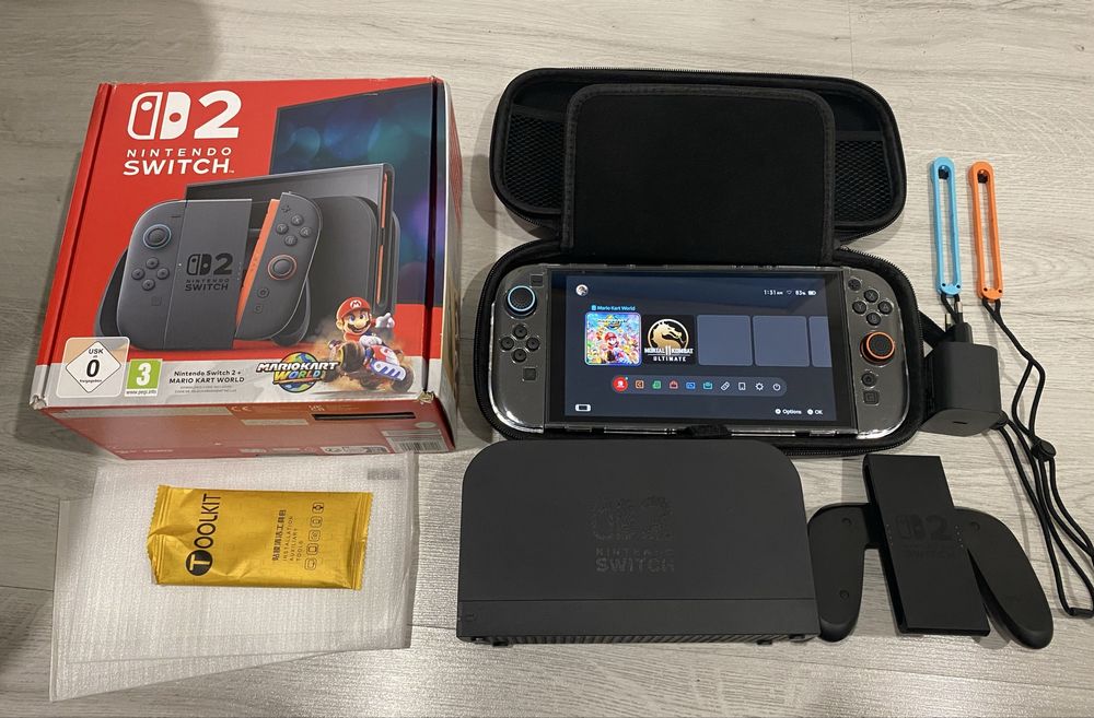 КАТО НОВ! Nintendo Switch 2 + 2 игри + Кейс + Калъф + Протектори