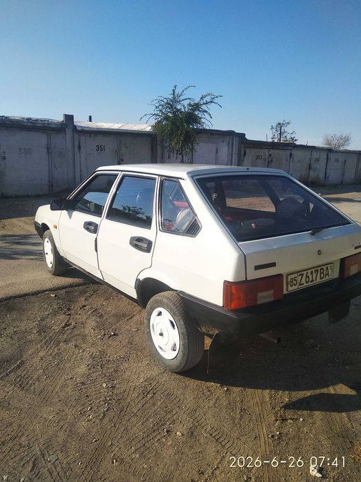 Автомобиль ваз 2109