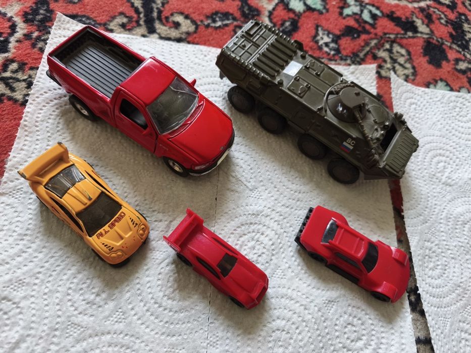 Коллекционер мошинчалар сотаман кимга Кизик булса тел килинглар