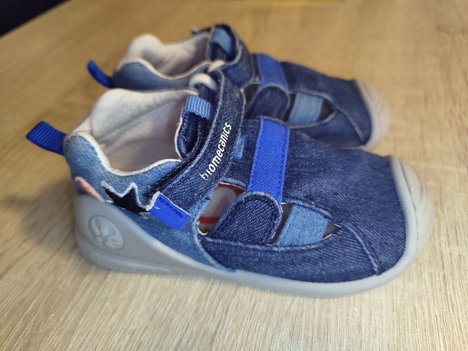 Обувки biomecanics 23