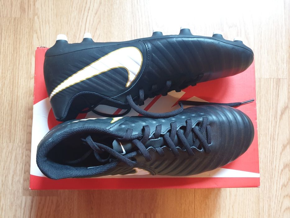 Ghete de fotbal Nike Tiempo Noi Originali!!