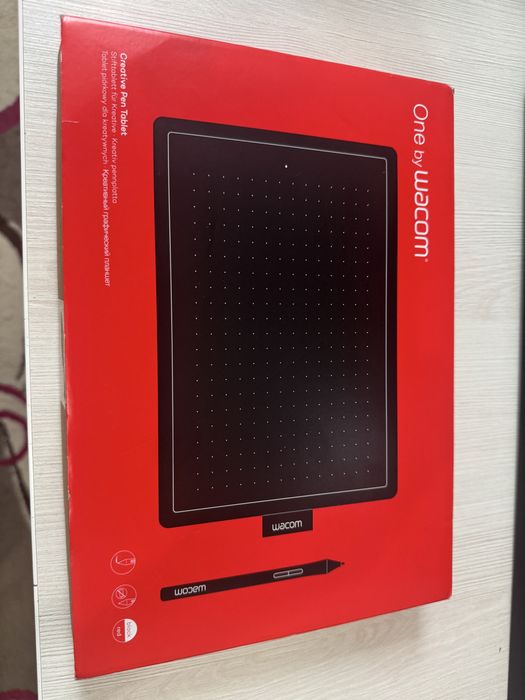 Tableta grafică One by Wacom , medium , stilou pentru creativitate