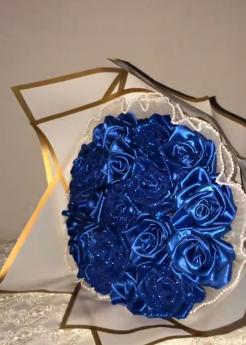 Розы из атласных ленты ручная работа принемаю заказ одна штука 13000