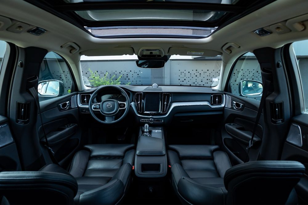 Volvo xc60 T8 /2.0 hibrid plug-in /4x4 /Inscription /Garanție /Rate