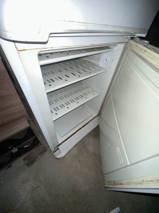 Продам холодильник