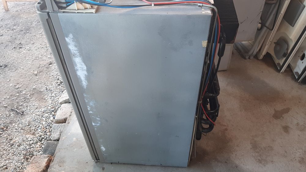 Frigider Electrolux 12v-gaz-220v