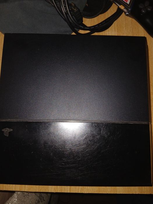 PlayStation 4 PS4 – 500 GB + 1 controller + 6 jocuri complete + 2 demo