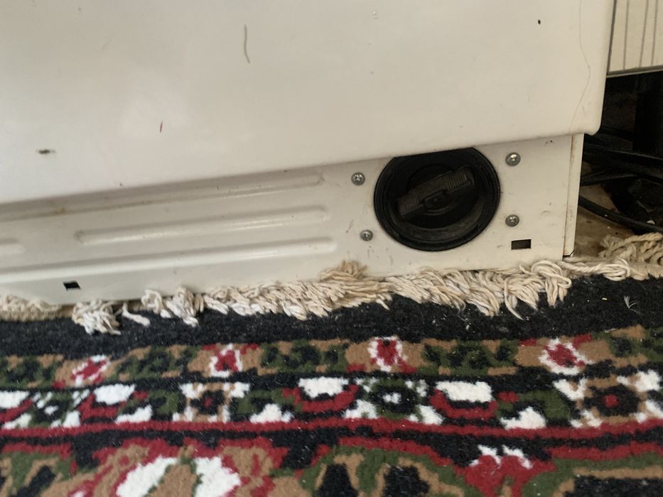 Стиральная машина Indesit. Только не работает