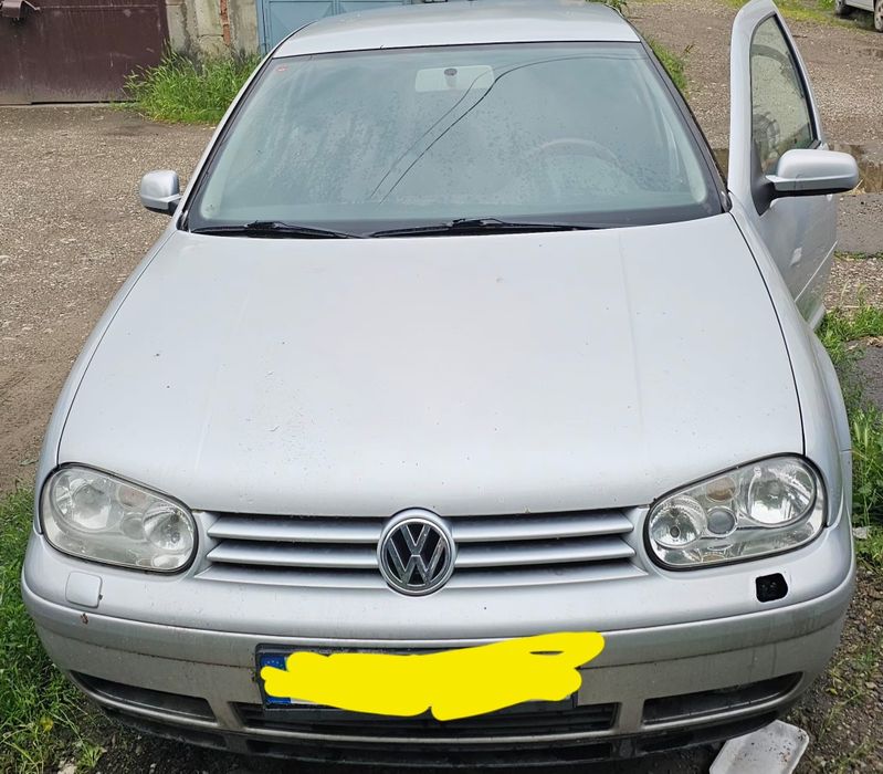 VOLKSWAGEN Golf 2002