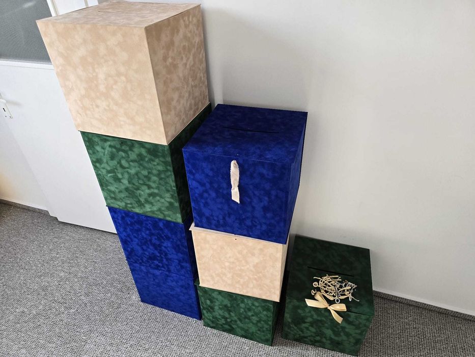 Lot 8 buc * Cutii de dar pentru nunta sau botez, cutii din catifea 35