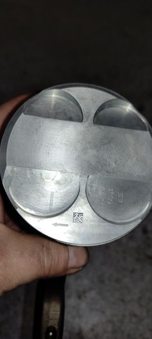 Продам поршня с N52 N54 3.0