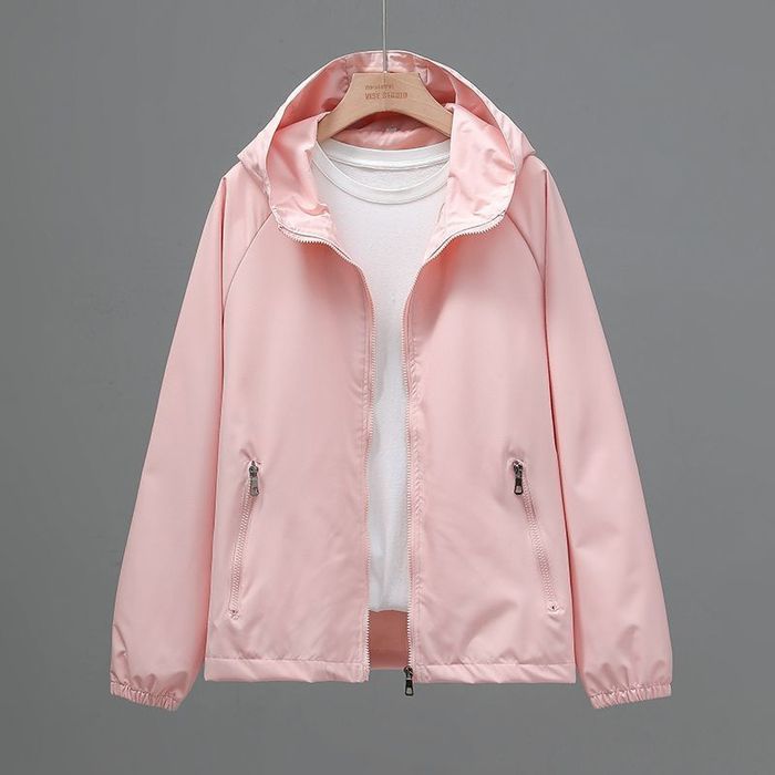 Розовая ветровка