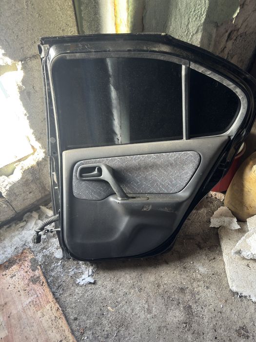 Двери и капот ниссан