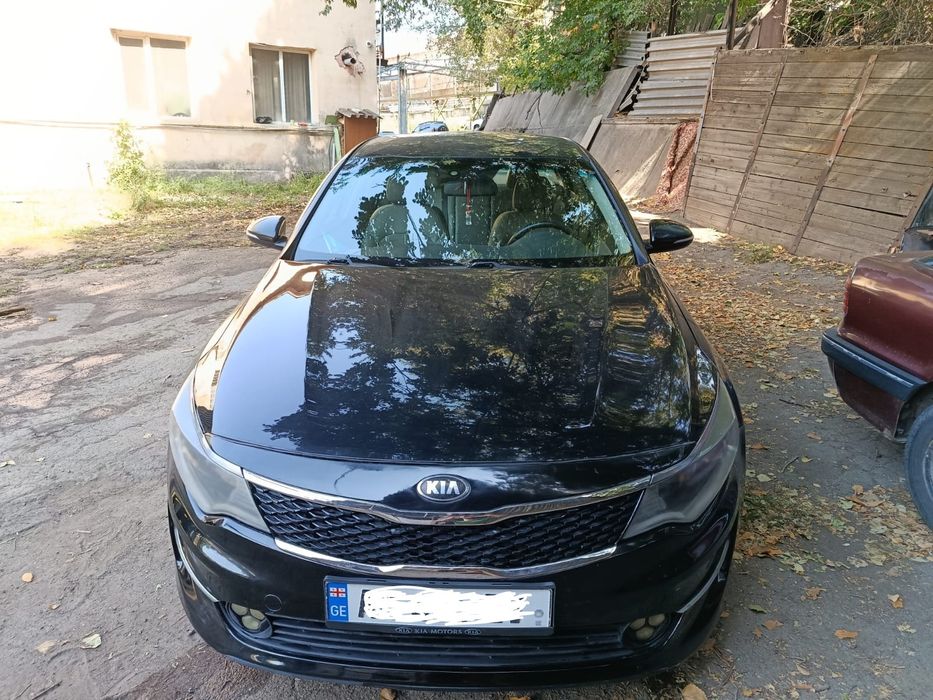 Автомобил Киа оптима