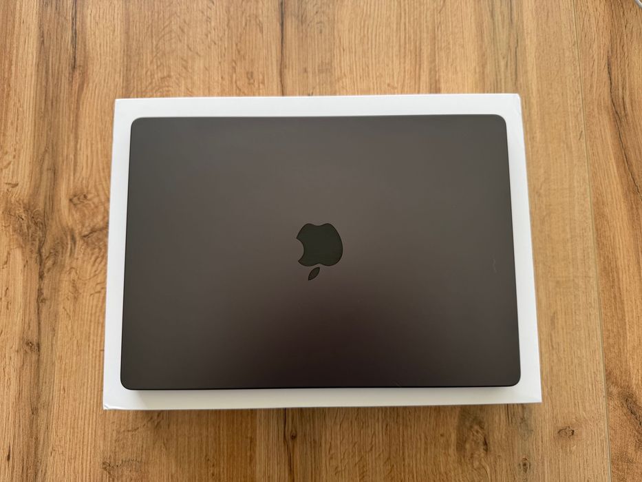 MacBook Pro 14" M4 PRO Chip 14-CPU/ 20-GPU/ 24GB RAM/ 1TB SSD