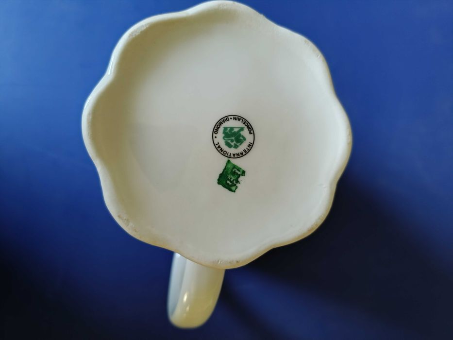 Порцеланов чайник 2 литра