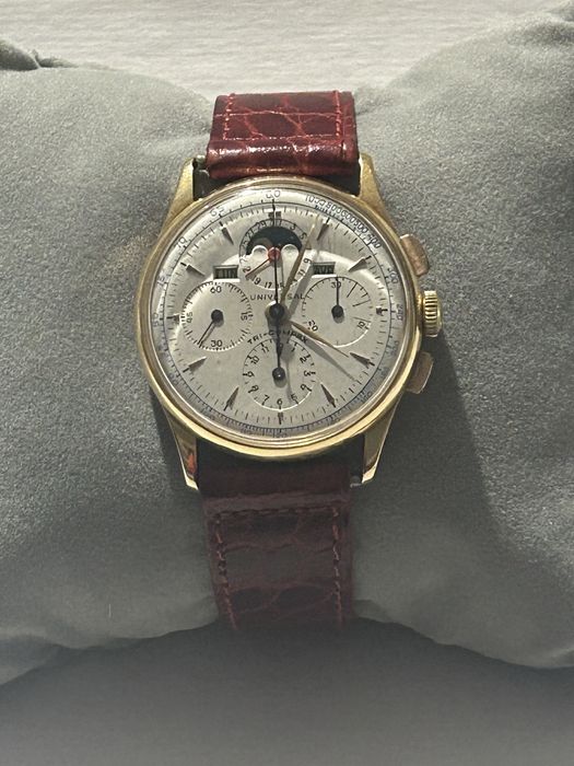 Universal Genève Tri-Compax aur 18k