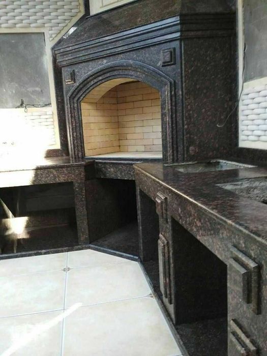 Travertin va granit