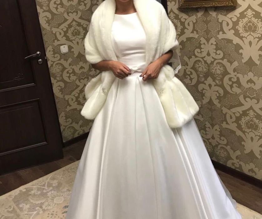 Платье продам