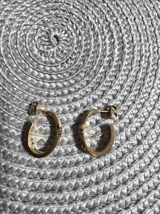 Дамски обеци GUESS