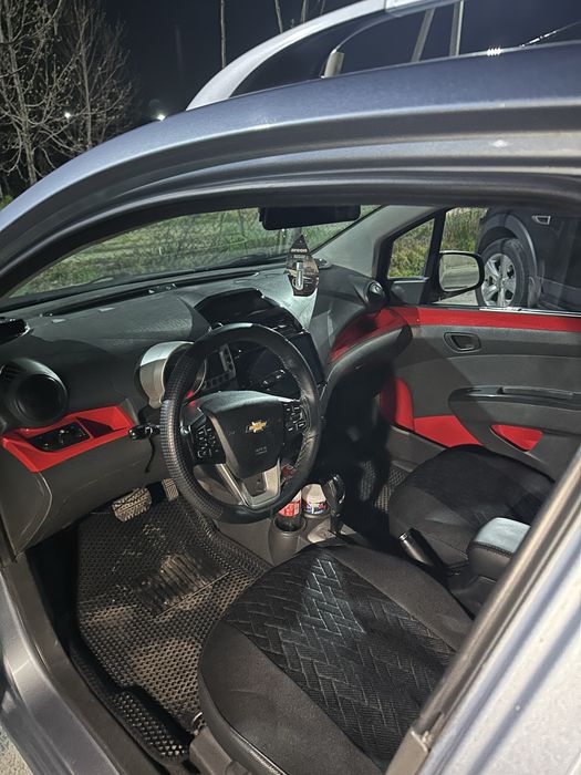 Chevrolet Spark delfin rang avtomat 1,25 mator gazi bor yaxshi xolatta