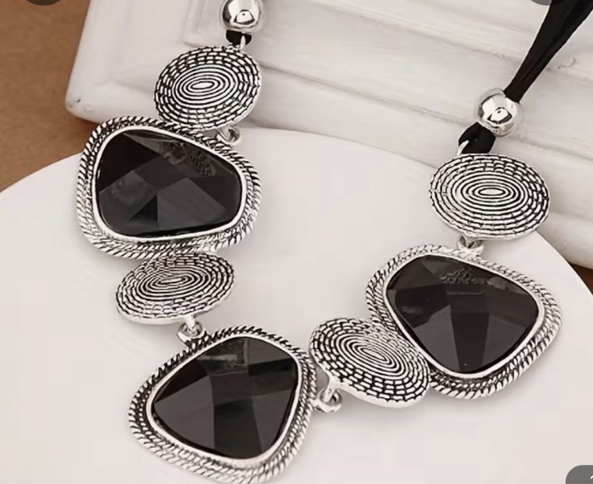 Ожерелье,колье с серьгами