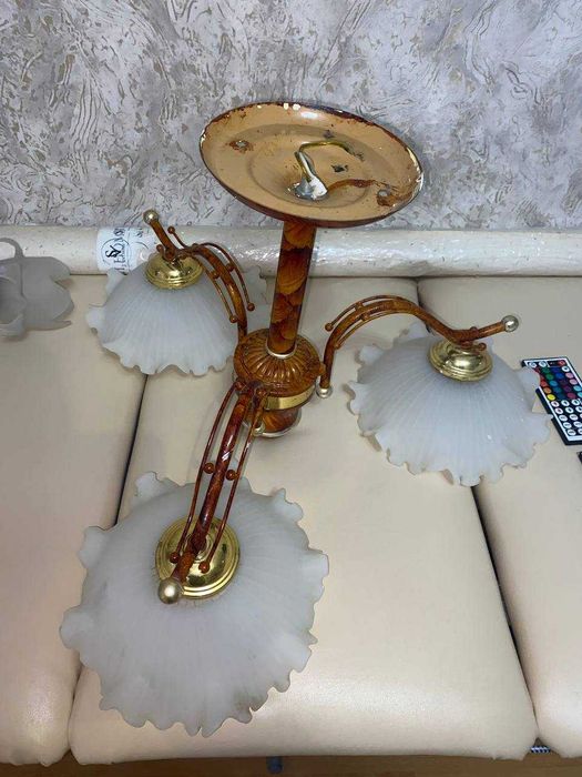 Люстры 2 штуки срочно