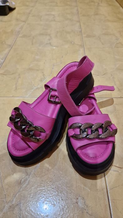 Цикламени сандали естествена кожа