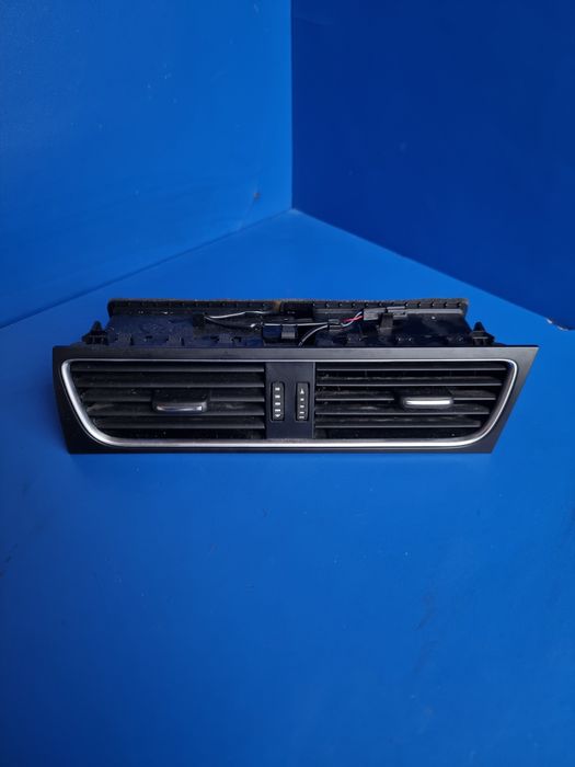 Grila centrala de ventilatie audi a4 b8
