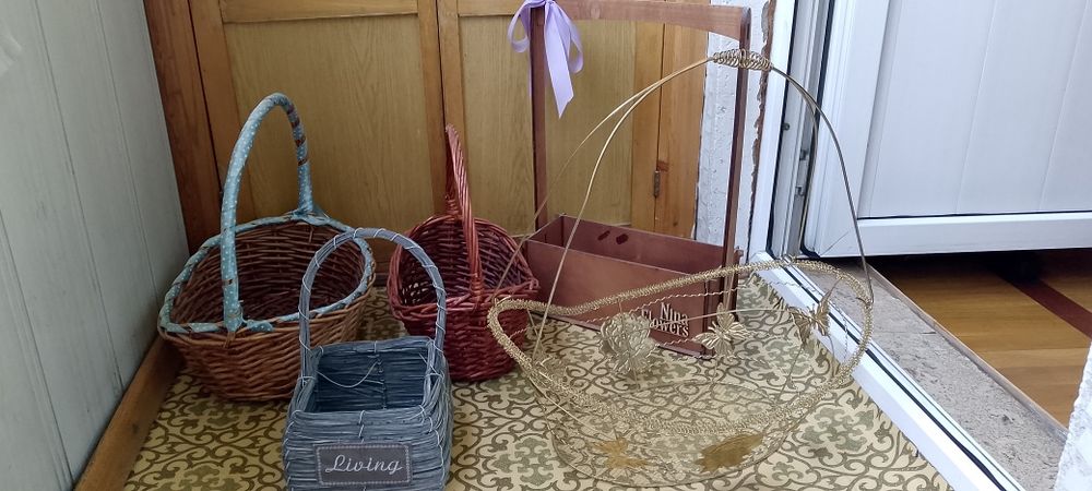 Корзины разные подарочные.