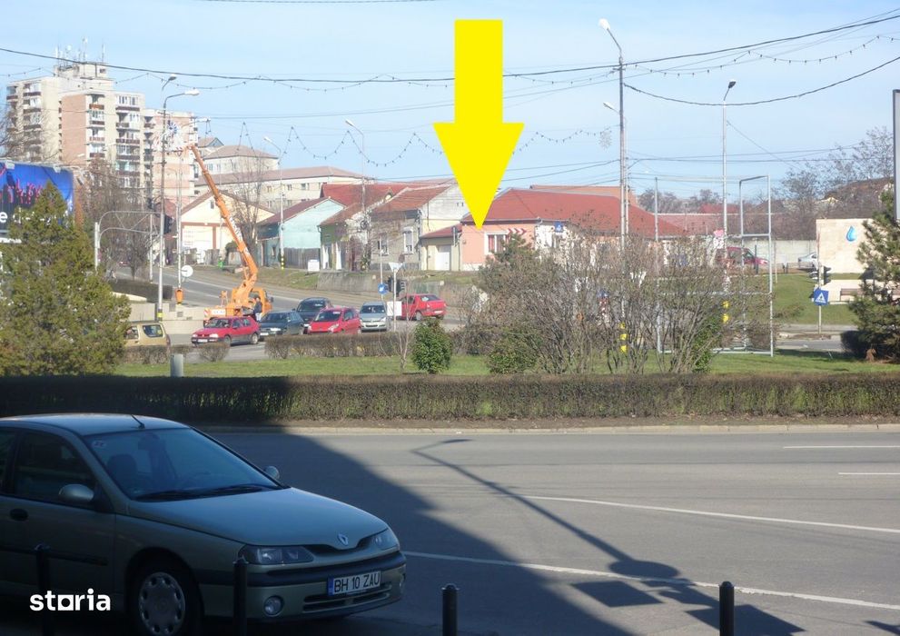 Teren 1 100 mp + 2 case pentru bloc pe Bulevardul Dacia