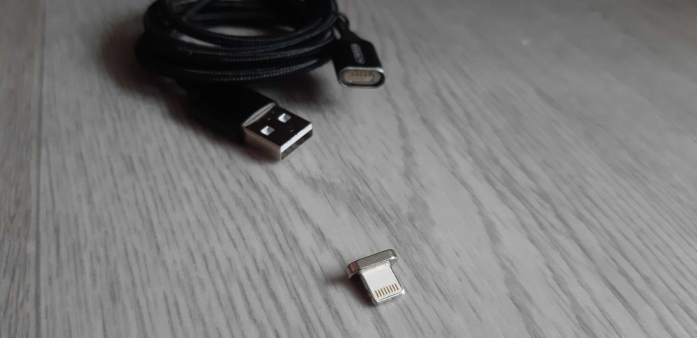 Блютуз наушники,мышь комп беспроводн,колонкиMICROLAB, зарядка на айфон