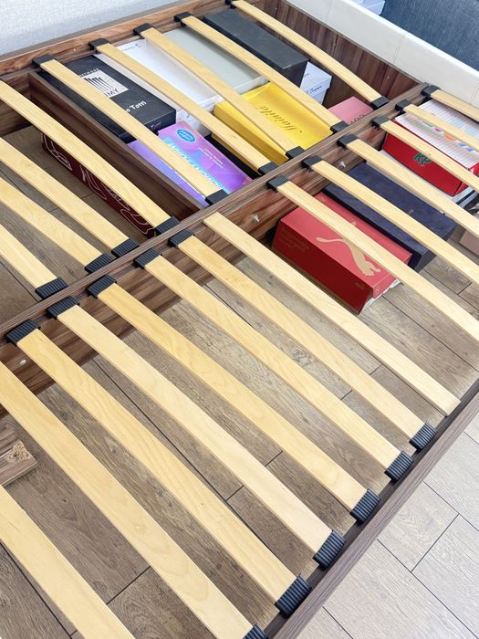 Кровать двуспальная