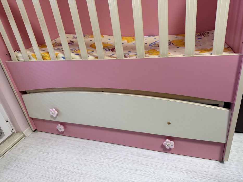 Подарявам детско креватче за момиче