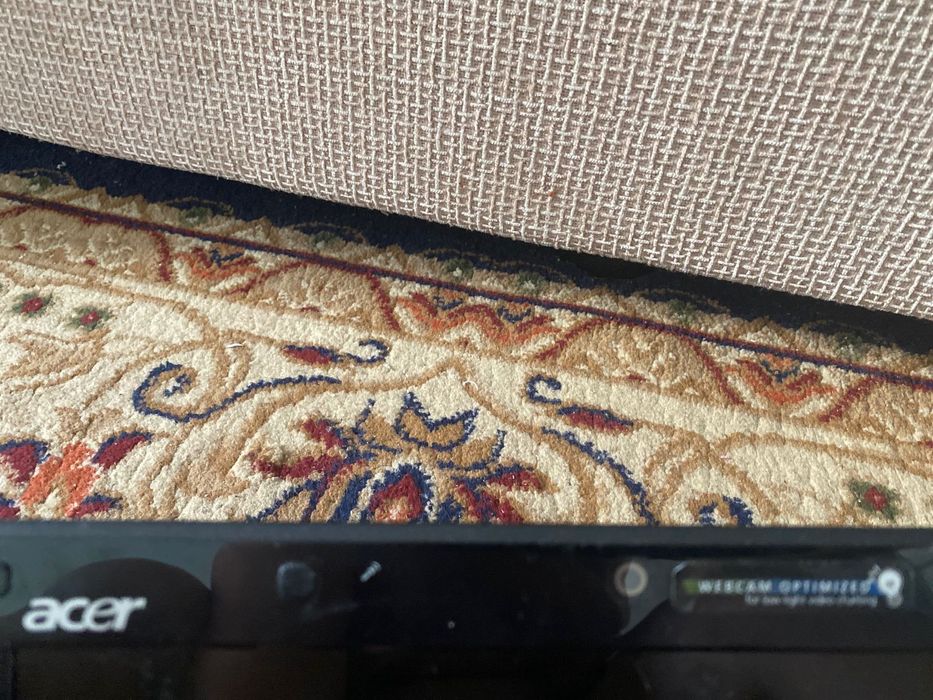 Нетбук продаю срочно