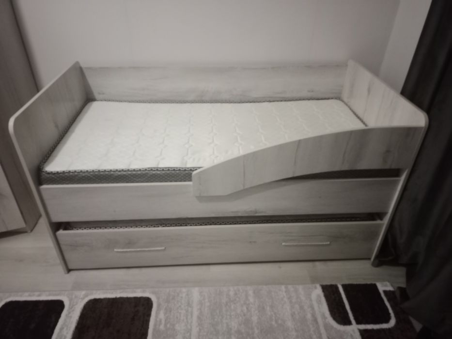 Продам кровать детская.