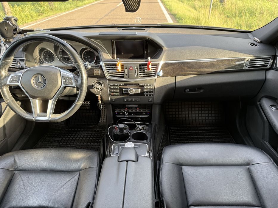 Mercedes Benz - E KLASSE - 350 AMG - FULL