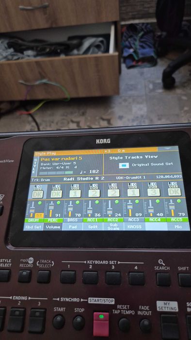 Korg pa 700 в Добро състояние