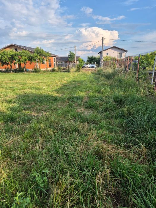 Teren intravilan de vânzare Smeura – Hințești