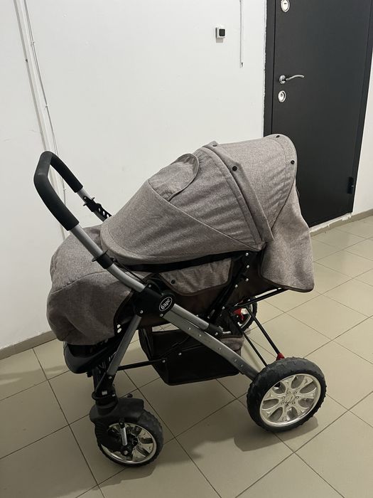 Продам б/у коляску за 5тыс.