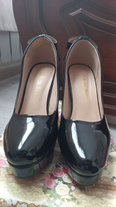 Туфли на каблуках 150 тысяч