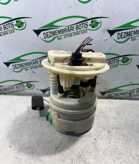 Pompa benzina in rezervor 8200057324 Renault Clio a 2-a generatie