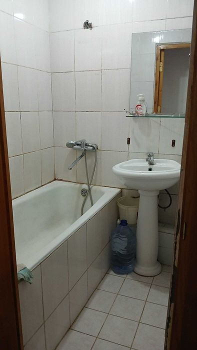 2 хоналлик квартира 2 кават ижарага берилади, централный аптека