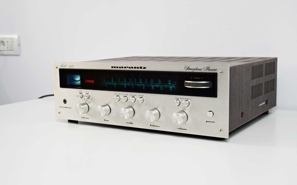Amplificator Marantz 2215, amplituner
