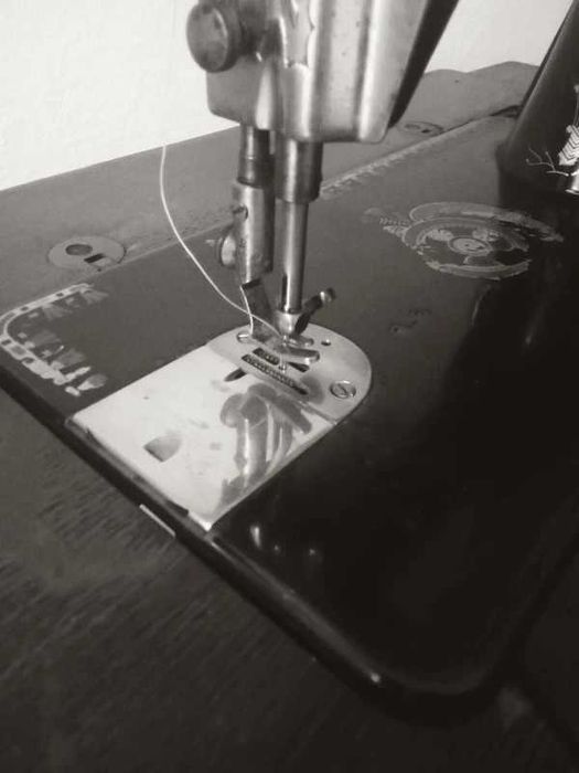 Masina de cusut Singer