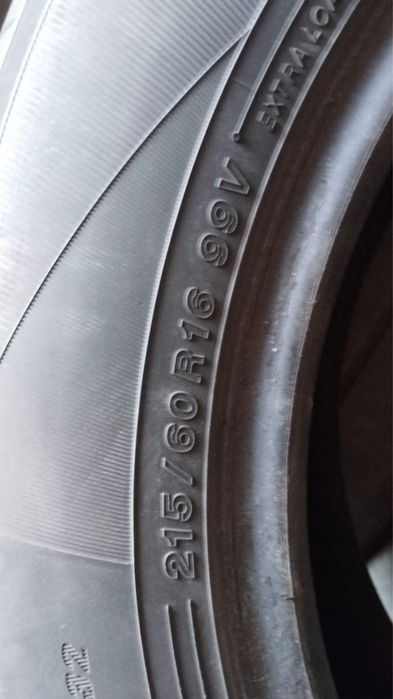 Продам шины на 16 215/60/16